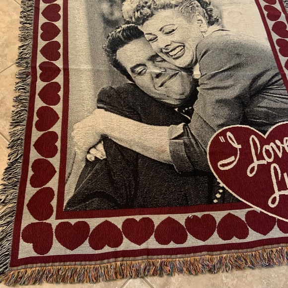 VTG I Love Lucy Lucille Ball Lucy Ricky Graphic Tapestry Woven Afghan 50" x 60" - Picture 3 of 16